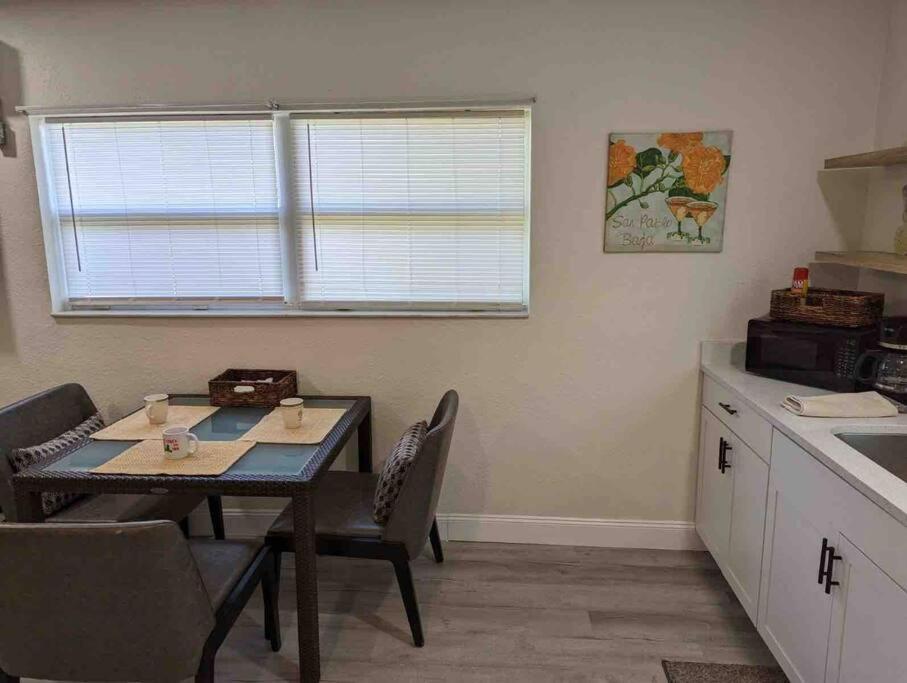 Renovate Large Studio 21-Directly Across Beach St. Pete Beach Kültér fotó